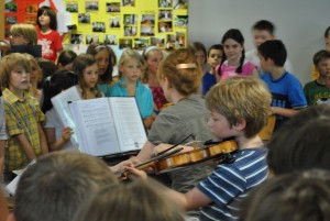 Sebastian Brosowski mit der Geige